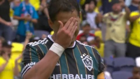 Chicharito Hernández volvió a fallar un penalti y el Galaxy empató