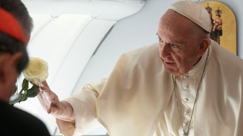 El Papa dice que dar armas a Ucrania para la autodefensa es moralmente aceptable