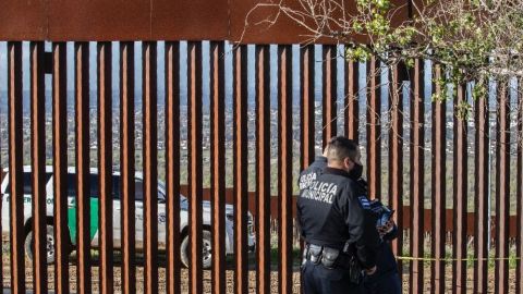 Cuatro muertos tras balacera en pleno muro fronterizo