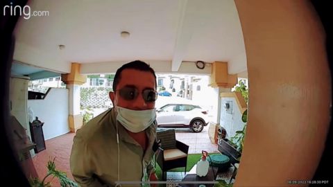 In fraganti; los buscan por robar en una casa