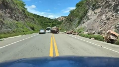 Carreteras de Colima registran daños tras sismo, informa SICT
