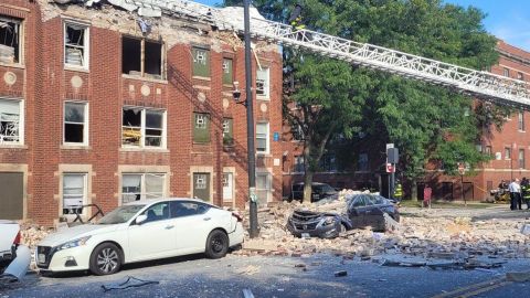 Explosión provoca derrumbe de edificio en Chicago; reportan múltiples heridos