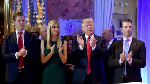 Fiscalía de Nueva York demanda a Trump y tres de sus hijos por fraude