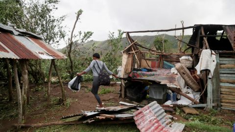 El huracán Fiona se dirige a las Bermudas, deja hasta 8 muertos en Puerto Rico