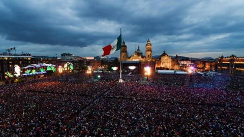 Grupo Firme reúne a 150 mil personas en concierto de el Zócalo