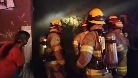 Supuestamente provocan incendio en Ensenada