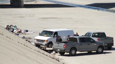 Asesinan a dos indigentes frente a Plaza Río