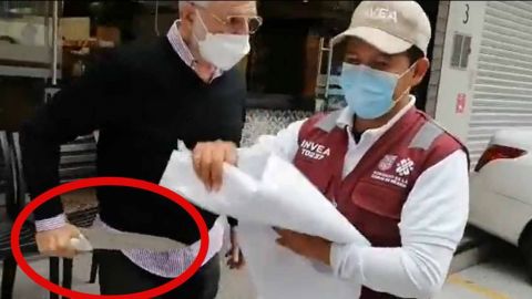 Amaga padre del alcalde de Miguel Hidalgo con un cuchillo a inspector en CDMX