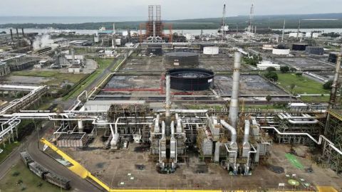 Con inversión de 8 mil mdp, refinería Madero procesa ya 105 mil barriles diarios