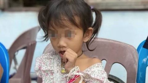 Una niña de 3 años, la única que sobrevivió a la masacre en Tailandia