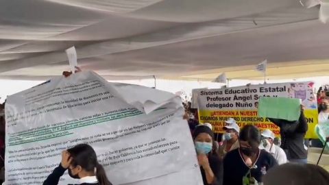 Estudiantes y padres de familia protestan contra Marina del Pilar