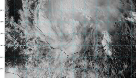 Tormenta tropical “Karl” se forma frente a las costas de Veracruz y Campeche