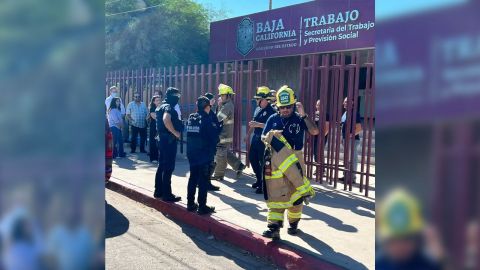Por amenaza de bomba, desalojan edificio de la STPS en Mexicali