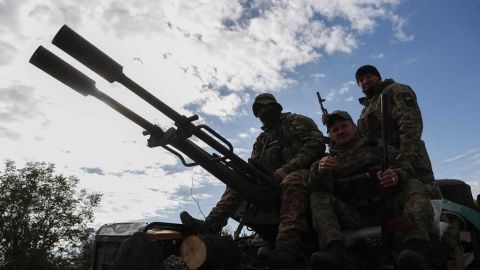 UE aprobará 500 millones de euros para el envío de armas a Kiev contra Rusia