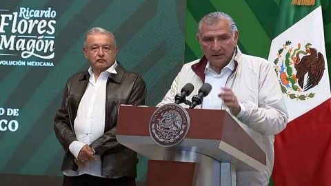 AMLO pide a Adán Augusto seguir visitando congresos promoviendo reforma militar
