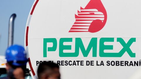 López Obrador elige a exfuncionario de Pemex para encabezar regulador petrolero