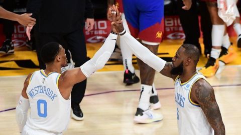 Lakers obtiene primera victoria en temporada