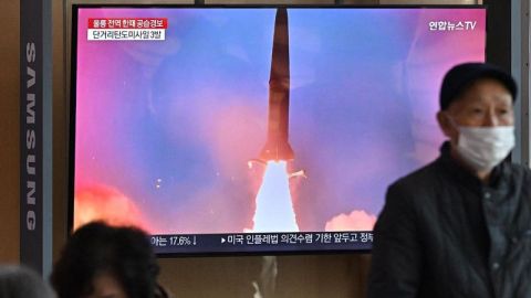 Corea del Sur responde al ´ataque´ de Norcorea; dispara 3 misiles