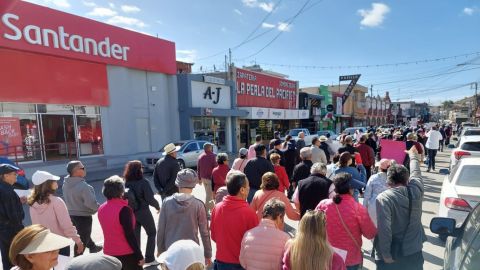 Ensenada se suma a la Marcha ''Yo defiendo al INE''