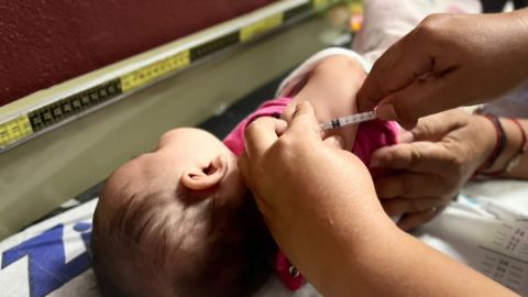 Menores de 5 años deben ser vacunados contra Tos Ferina: Salud
