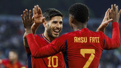 España golea a Costa Rica en su debut mundialista