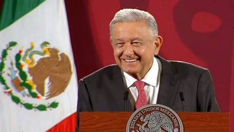 ''Va estar bueno el acarreo'': AMLO ironiza sobre marcha del próximo domingo
