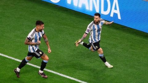 Argentina vence 2-1 a Australia con un Messi genial; clasifica a cuartos