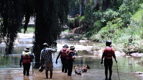 Van a un bautizo y mueren ahogados; tragedia ocurrió en Sudáfrica