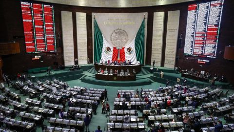 Avanza en Diputados vacaciones dignas con 12 días continuos; pasa al Senado