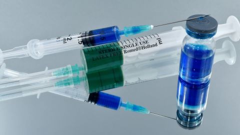 Tras amenaza de tres enfermedades respiratorias piden vacunarse