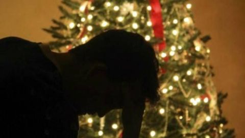 Suicidios sí aumentan en Navidad