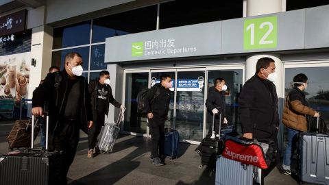 China pondrá fin a cuarentenas antiCovid para quienes lleguen al país