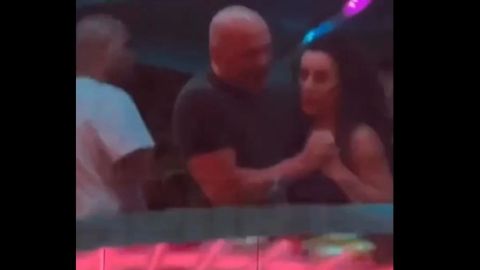 Captan en video a presidente de la UFC cacheteando a su esposa en Cabo San Lucas