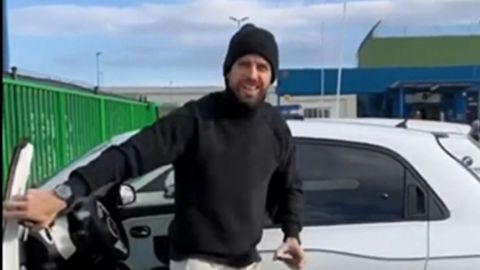 VIDEO: Piqué engaña a Casio, llegó a la Kings League con otro reloj