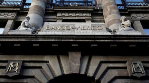 AMLO considera que banco central ha actuado bien respecto a alza tasa clave