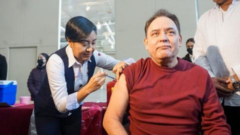 Vacunas y refuerzo contra Covid-19 para adultos mayores de 60 años