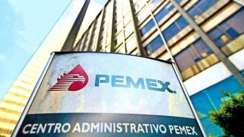 Gobierno podría transferir deuda de Pemex a Hacienda para ayudarle a pagar: AMLO