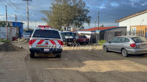 Arrojan bombas molotov a Telesecundaria en Cumbres de Flores Magón