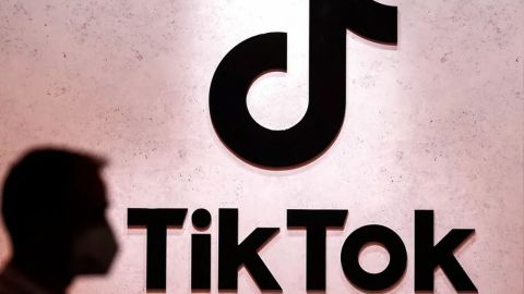 Menores podrán usar TikTok solo 60 minutos al día
