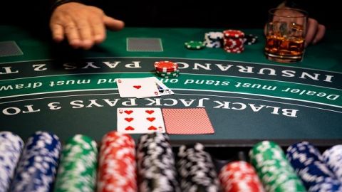 Los juegos de cartas más populares del mundo: el blackjack, el póker y el bridge