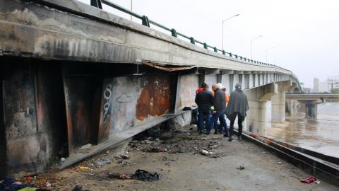 Alcaldesa Montserrat Caballero decide reparar puente El Chaparral
