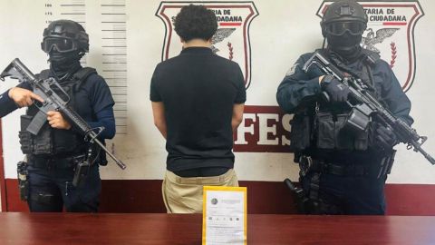 Detienen a adolescente que conducía con metanfetaminas en Mexicali
