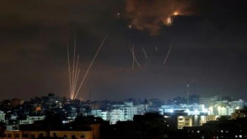 Israel y palestinos aceptan una tregua en Gaza a partir de esta noche