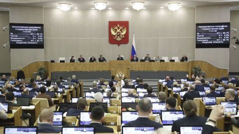 Diputados rusos aprueban ley que prohíbe operaciones de cambio de sexo