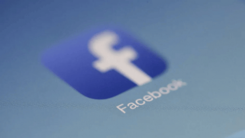 Facebook activa la nueva función 'destacar' en comentarios