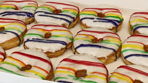 Dona pride: panadería de Tijuana celebra mes del orgullo