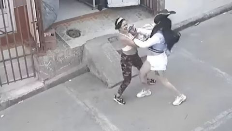 En riña mujer mata a su rival, pierde el ojo y la procesan por homicidio