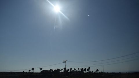 Reportan 12 muertes por golpe de calor en Mexicali