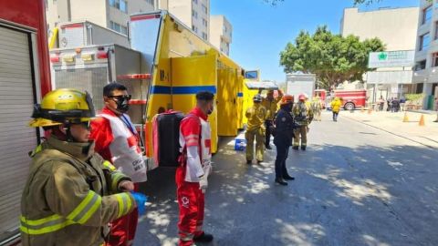 Evacuan edificio en Tijuana por derrame de sustancias químicas