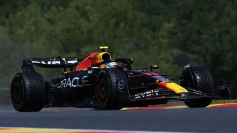'Checo' Pérez abandona la carrera sprint del GP de Bélgica; Max Verstappen gana